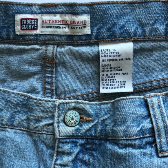 Faded Glory Woman's Denim Short Blue Size 16 - Picture 3 of 10